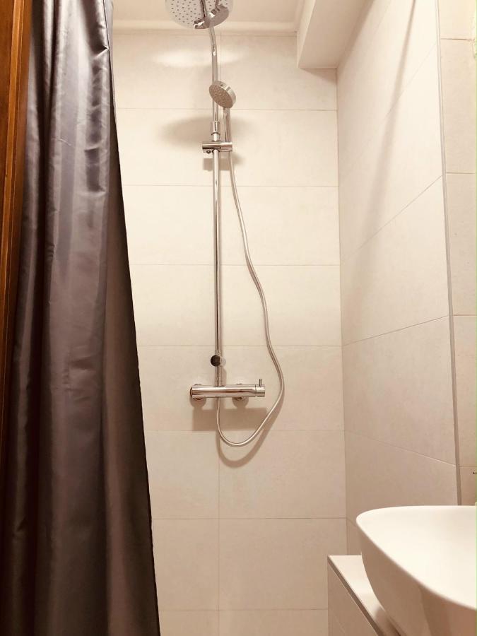 Guesthouse Giraffe Донья-Ластва Экстерьер фото