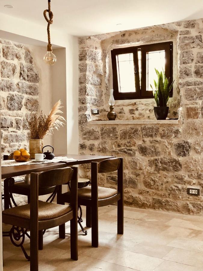 Guesthouse Giraffe Донья-Ластва Экстерьер фото